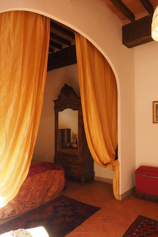 La Casina Di Cagnano Apartment มอนติปุลเชียโน ห้อง รูปภาพ