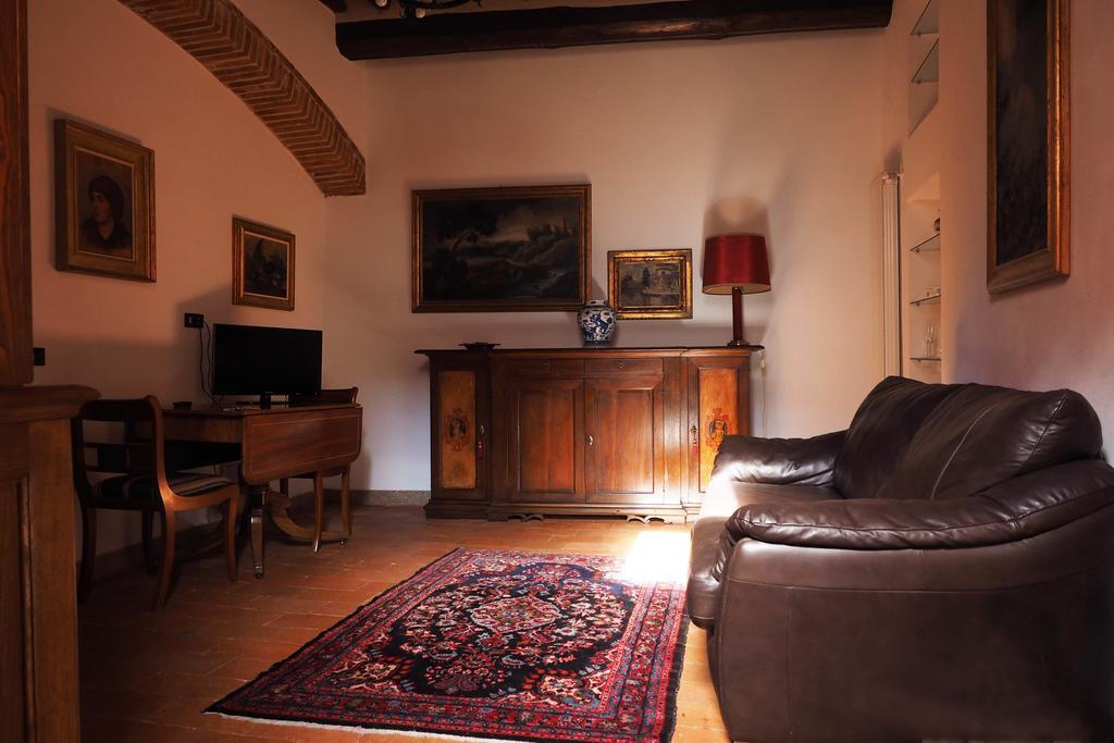 La Casina Di Cagnano Apartment มอนติปุลเชียโน ห้อง รูปภาพ