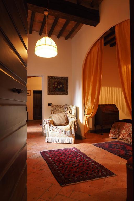 La Casina Di Cagnano Apartment มอนติปุลเชียโน ห้อง รูปภาพ